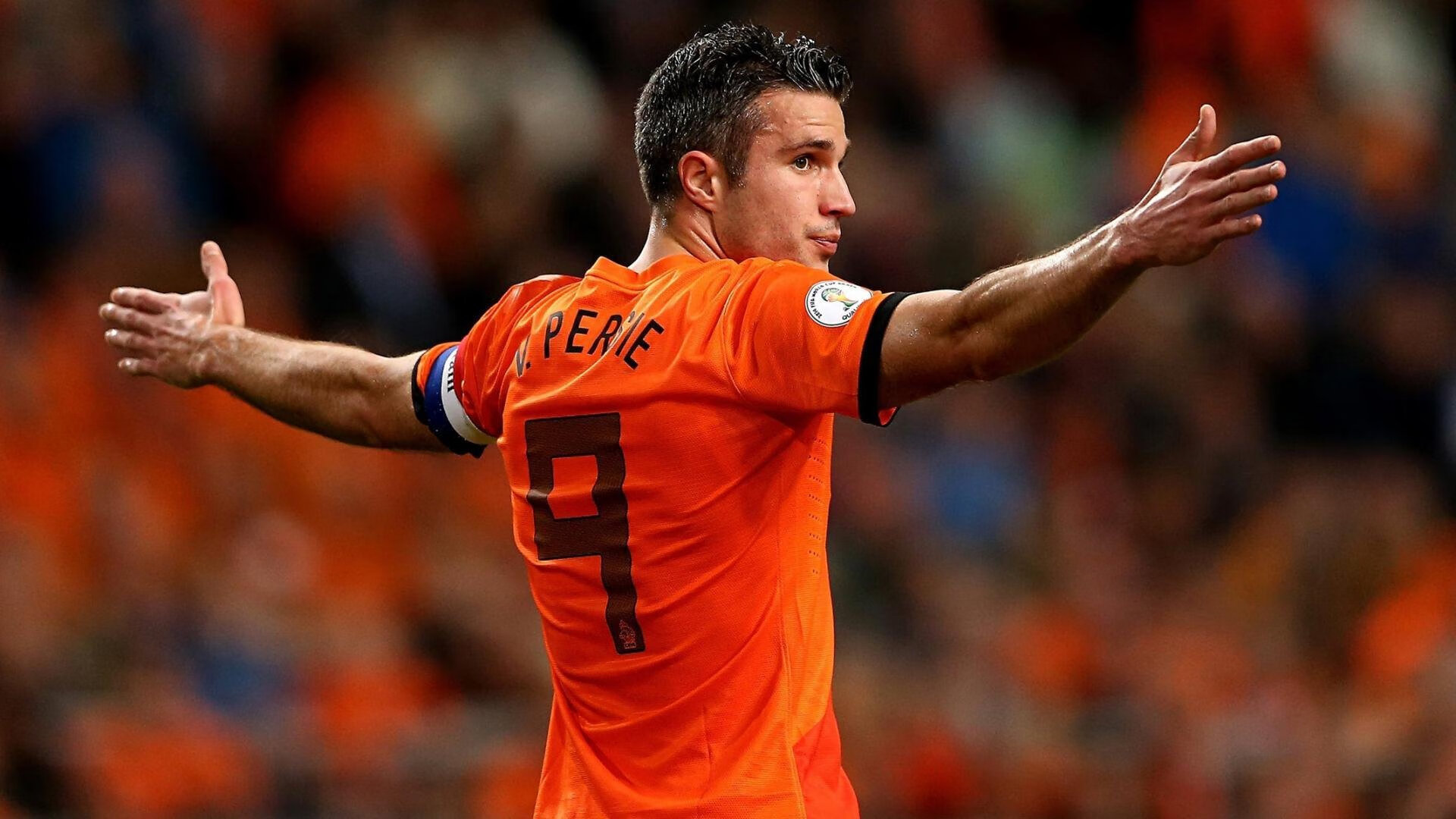 冰球练习场地升级,山东新兴聚乙烯板材助力冬季训练,冰球比赛用球材料